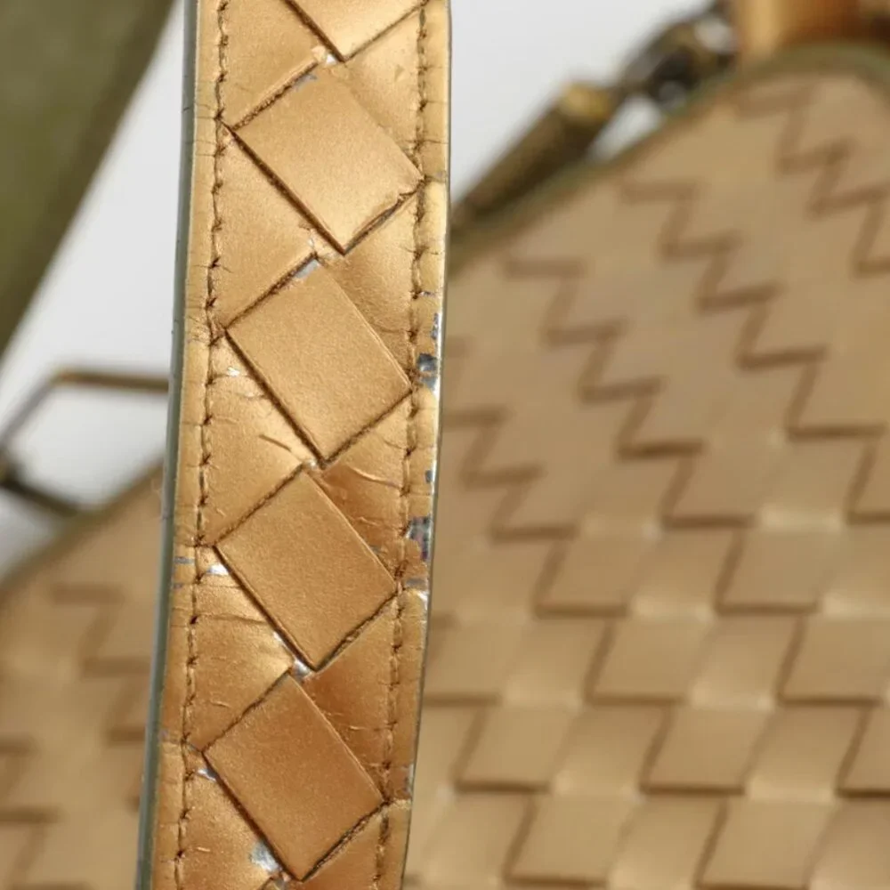 Authentic Bottega Veneta Flat Shoulder Bag - Golden Metallic Intrecciato Leather - Picture 10 of 16
